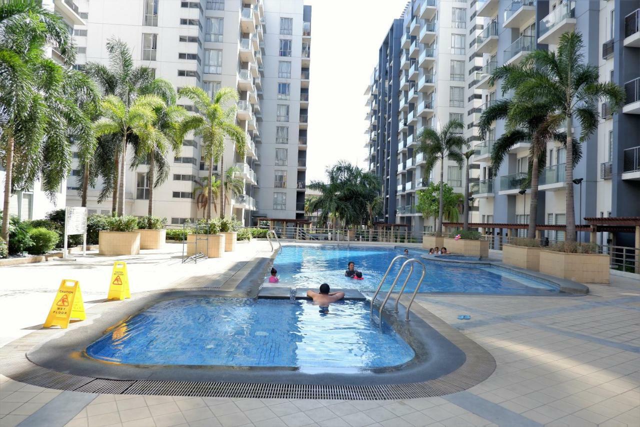 One Palm Tree Villas Manila Luaran gambar
